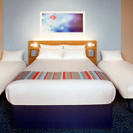 Travelodge Maidenhead Central Екстер'єр фото
