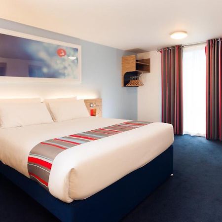 Travelodge Maidenhead Central Екстер'єр фото